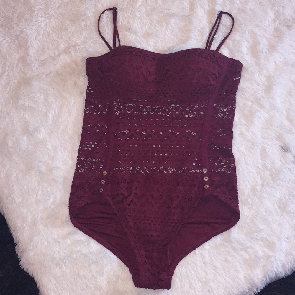 LOOK BOOK STORE NET CROCHET LACE ONE PIECE Suit